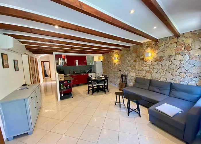 T4 Centre - Close To Shops, Wi-fi, Ac Apartament