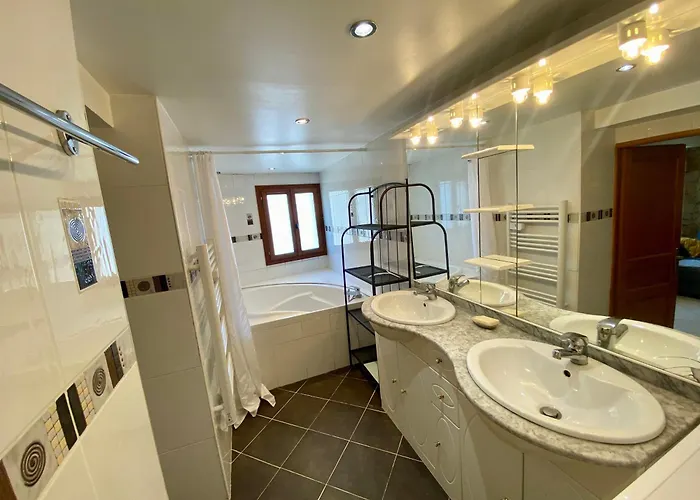 T4 Centre - Close To Shops, Wi-fi, Ac